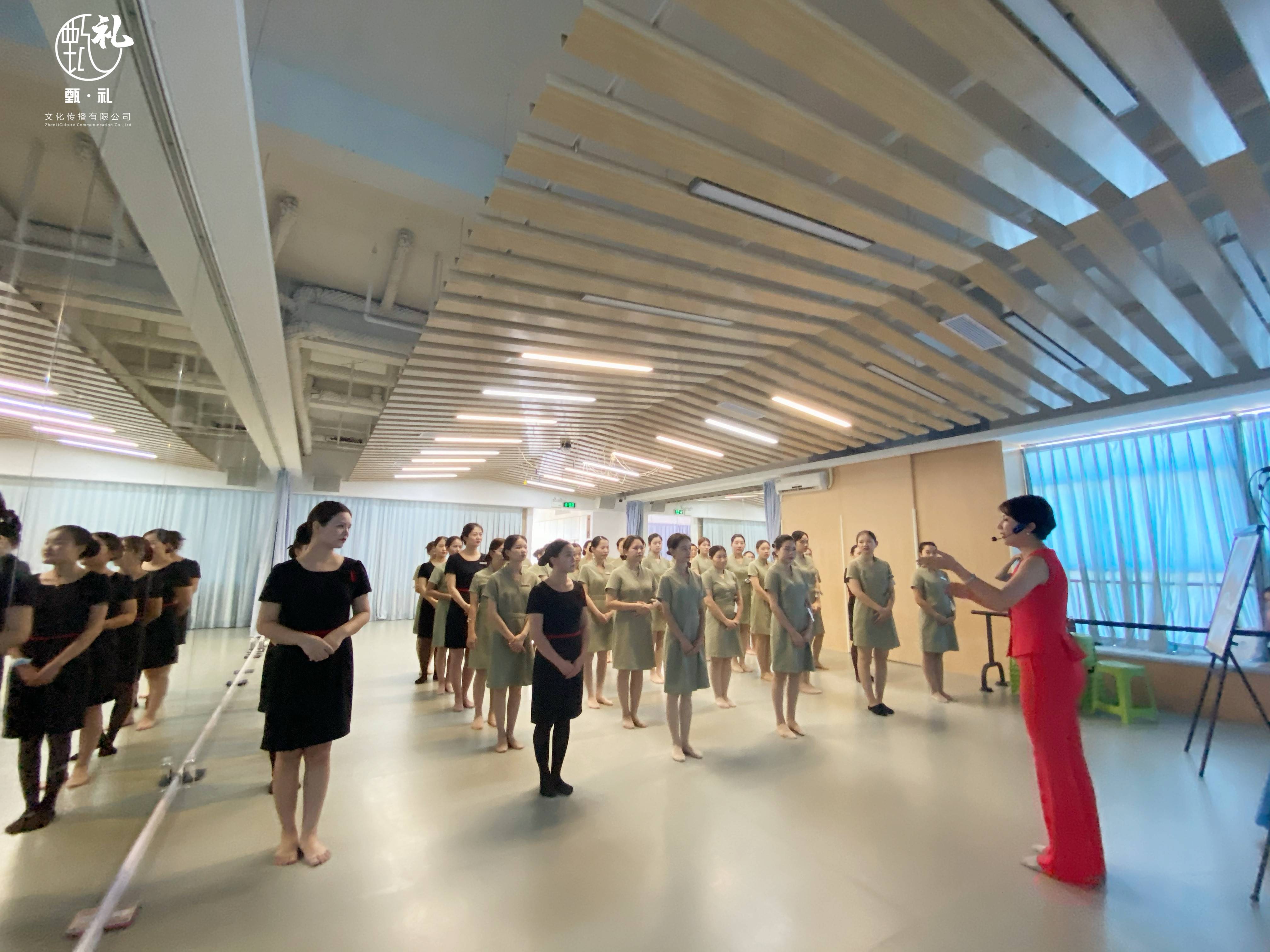 肇慶培訓醫院禮儀案例|改良服務效率